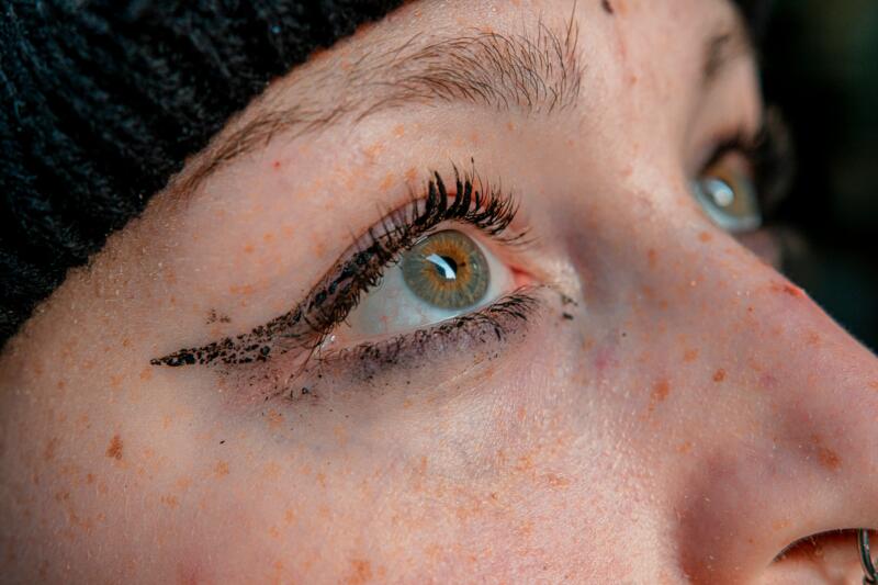 Hooded eyes