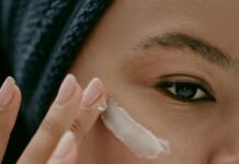 Cleaning Contact Lenses